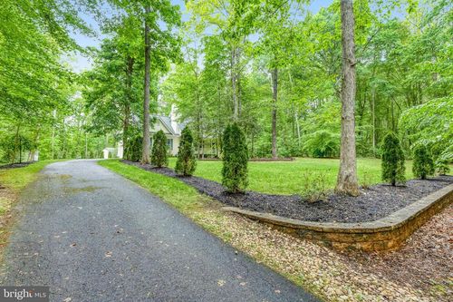 5832 Red Fox Dr, Spotsylvania, VA, 22551-2608 | Card Image