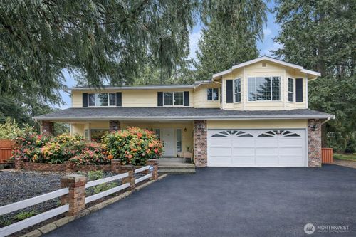 7905 207th Pl Sw, Edmonds, WA, 98026 | Card Image