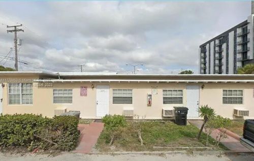 425 Ne 8th St, Fort Lauderdale, FL, 33304-2642 | Card Image