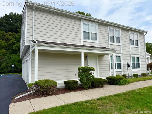 39726 Village Wood Ln, Novi, MI, 48375 | Card Image