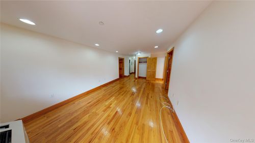 apt-3f-84 143rd St, Jamaica, NY, 11435-2660 | Card Image