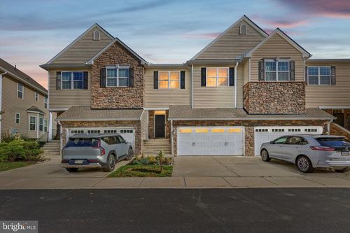 184 Race St, Downingtown, PA, 19335-2506 | Card Image