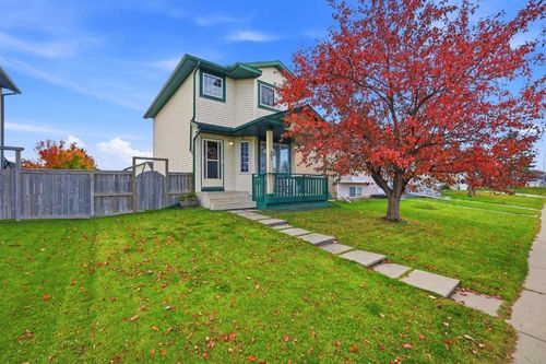 37 Appleside Close Se, Calgary, AB, T2A7T8 | Card Image
