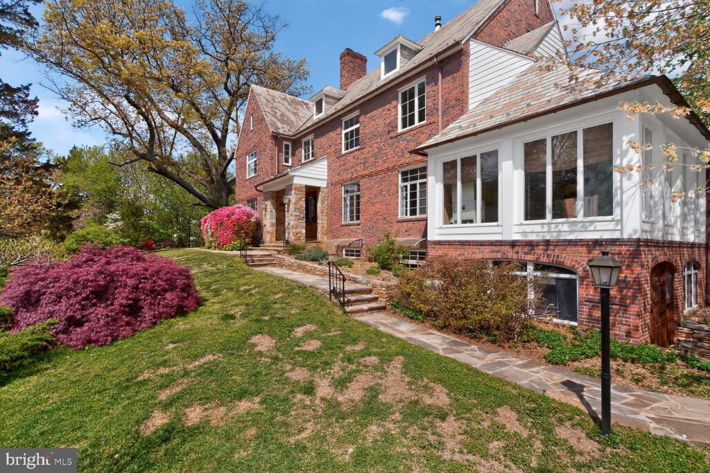 Residential Lease in ARLINGTON 3
