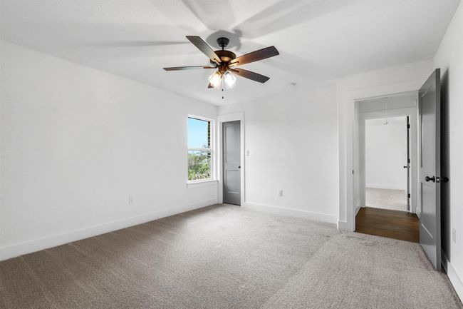 Upstairs Bedroom | Image 32
