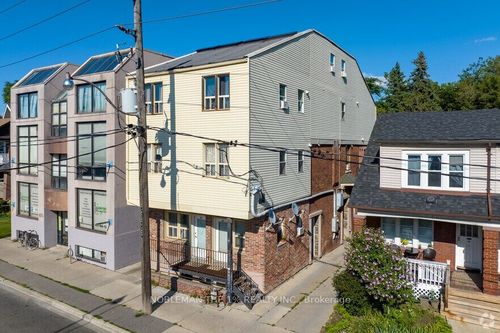 104-869 Broadview Ave, Toronto, ON, M4K2P9 | Card Image