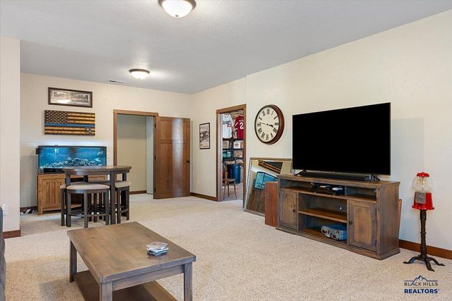 10226 Buena Vista Ln, House other with 6 bedrooms, 4 bathrooms and null parking in Belle Fourche SD | Image 24