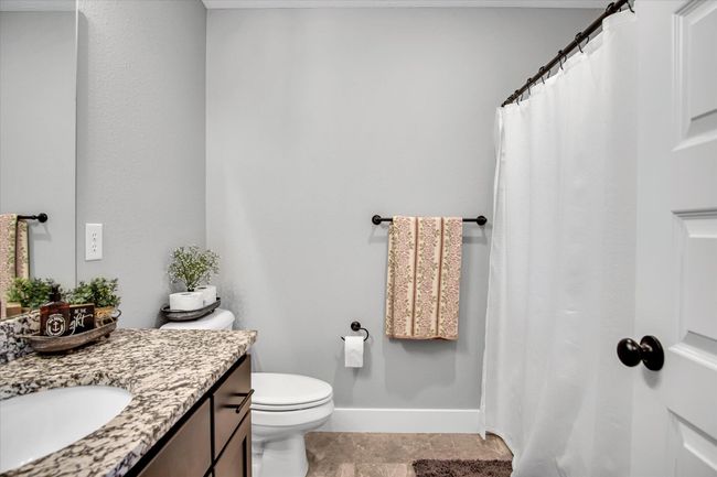Bathroom | Image 22