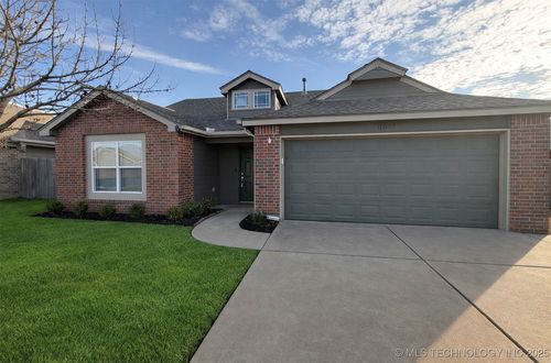 11003 N 146th East Ave, Owasso, OK, 74055-5979 | Card Image