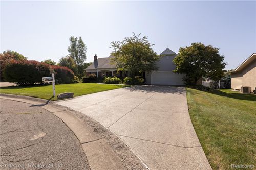 9350 Colony Farm Ct, Plymouth, MI, 48170-3342 | Card Image