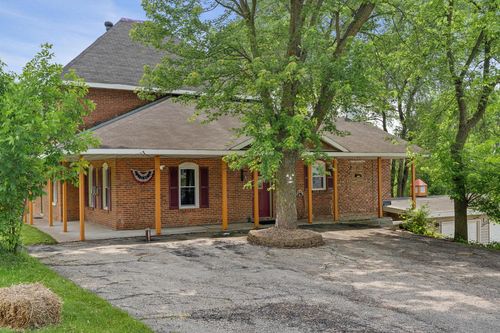 N3227 State Road 16, La Crosse, WI, 54601-3018 | Card Image