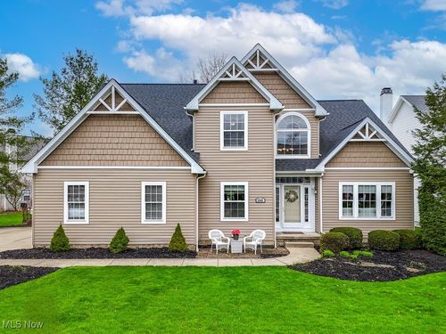 2946 Greenspire Cir, Fairlawn, OH, 44333-9103 | Card Image