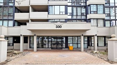 810 - 330 Rathburn Rd W, Condo with 2 bedrooms, 2 bathrooms and 1 parking in Mississauga ON | Image 3