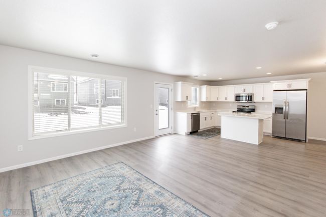 Living / Kitchen | Image 10