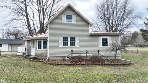 1574 Boy Scout Rd, Caro, MI, 48723-9490 | Card Image