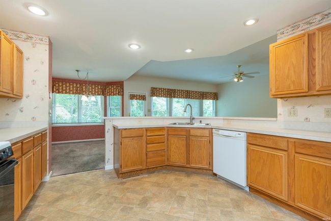 1539 Stone Ct, House other with 4 bedrooms, 3 bathrooms and null parking in Elkhart IN | Image 12