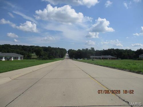 57 Saint Andrews Drive, Union, MO, 63084 | Card Image