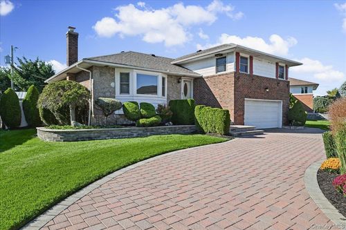 698 Edgewood Drive, Hempstead, NY, 11590 | Card Image
