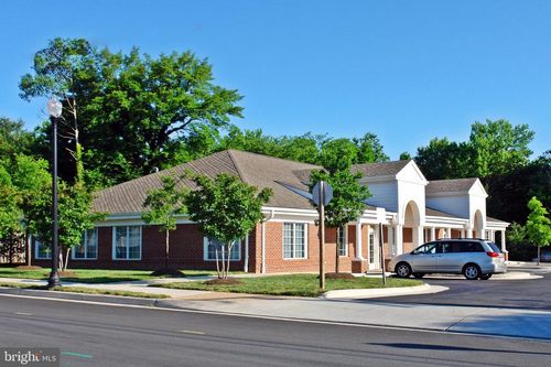 a-10614 Warwick Avenue, Fairfax, VA, 22030 | Card Image