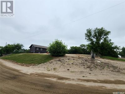 933 Front St, House other with 2 bedrooms, 2 bathrooms and null parking in Broadview SK | Image 3