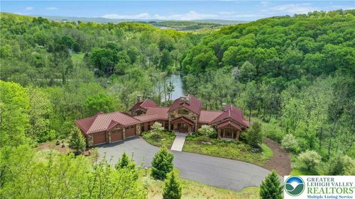 2042 Folk Rd, Fogelsville, PA, 18051-2309 | Card Image