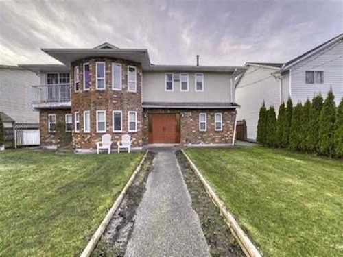 9337 152 St, Surrey, BC, V3R4G1 | Card Image