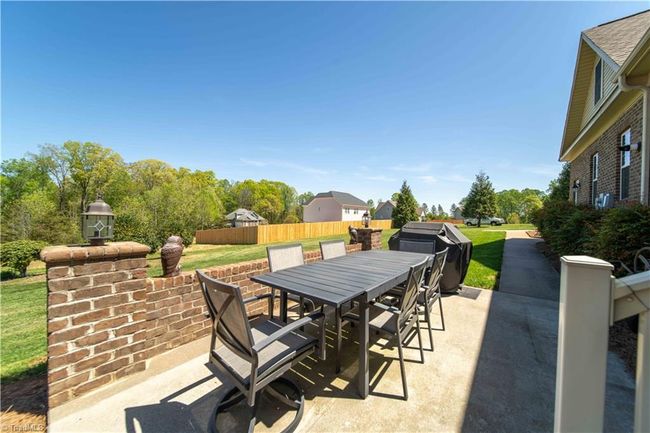 2181 Walnut Crossing Run, House other with 3 bedrooms, 3 bathrooms and null parking in Yadkinville NC | Image 5