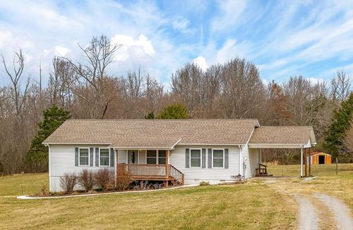 6140 Burgess Falls Rd, Sparta, TN, 38583-5184 | Card Image