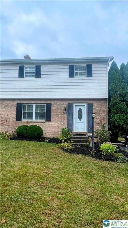 5240 Shawnee Blvd, SCHNECKSVILLE, PA, 18078-2613 | Card Image