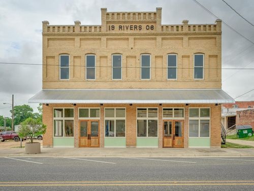 103-110 S Main St, Elgin, TX, 78621-2966 | Card Image