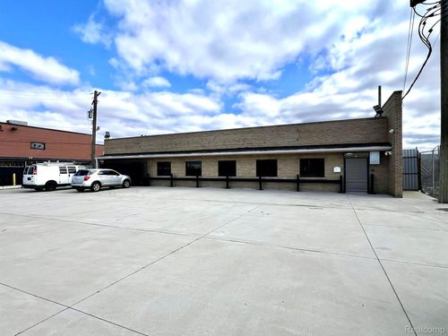 14050 Oakland St, Highland Park, MI, 48203-3133 | Card Image