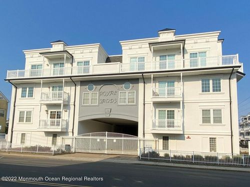 12-15 Sumner Ave, Seaside Heights, NJ, 08751-2167 | Card Image