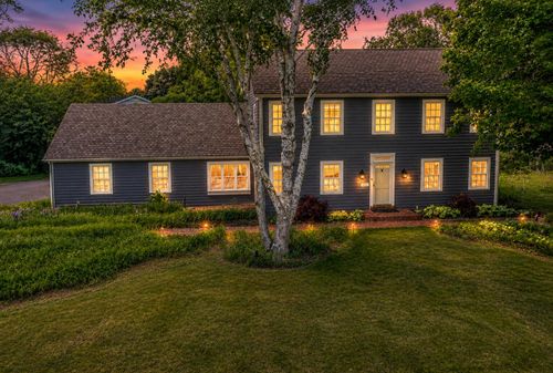 1895 Village Green Ct, Elm Grove, WI, 53122-1167 | Card Image