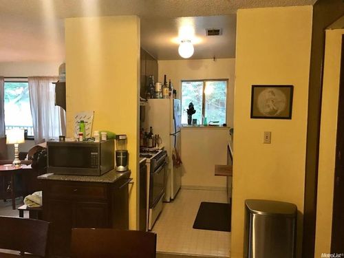 1736 Fremont Ct, Davis, CA, 95618-0345 | Card Image