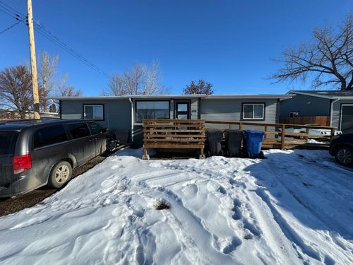 1203 42 Avenue N, Home with 3 bedrooms, 1 bathrooms and 6 parking in Lethbridge AB | Card Image