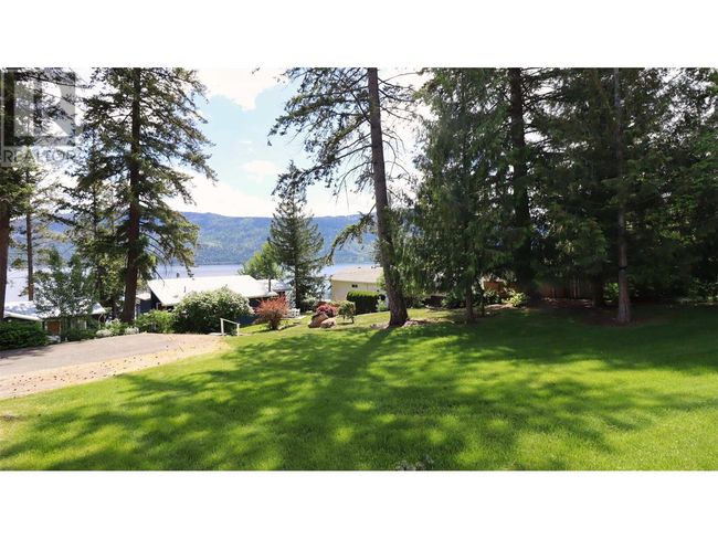 1065 Little Shuswap Lake Rd, House other with 2 bedrooms, 2 bathrooms and 8 parking in Chase BC | Image 10