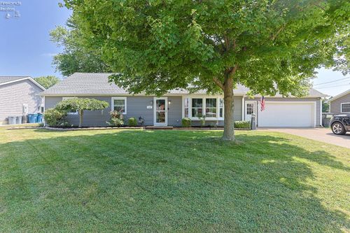 1602 Willow Dr, Sandusky, OH, 44870-5225 | Card Image