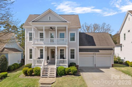5595 Morris Hunt Dr, Fort Mill, SC, 29708-6524 | Card Image