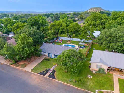 602 W Hackberry St, Fredericksburg, TX, 78624-2600 | Card Image