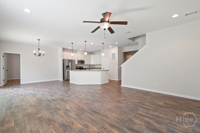 Large Kitchen | Image 8