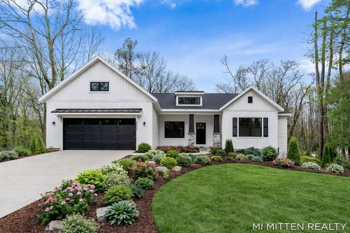 2322 Forest Trail Cir, Fennville, MI, 49408-9767 | Card Image