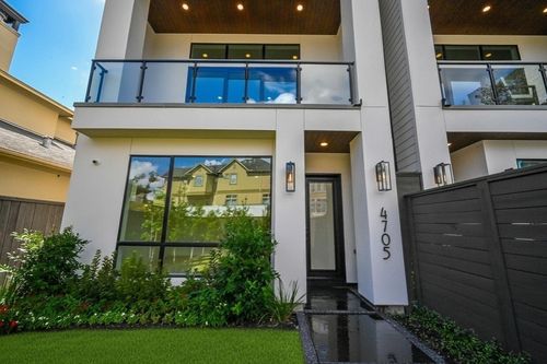 4705 Gibson St, Houston, TX, 77007-5520 | Card Image