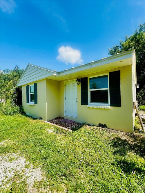 1764 W Midway Rd, Fort Pierce, FL, 34981-4903 | Card Image