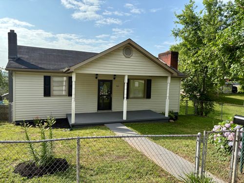 905 Mcadoo St, Clinton, TN, 37716-3209 | Card Image