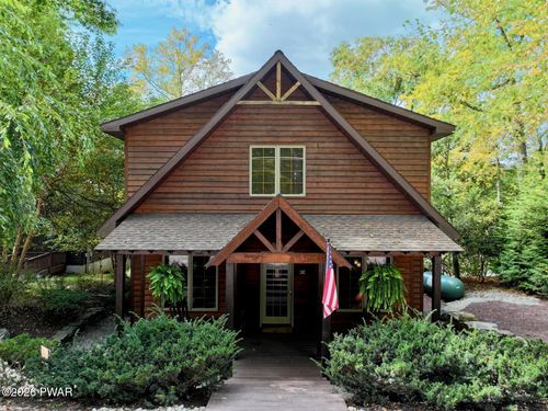 202 Lennon Rd, Greentown, PA, 18426-3801 | Card Image