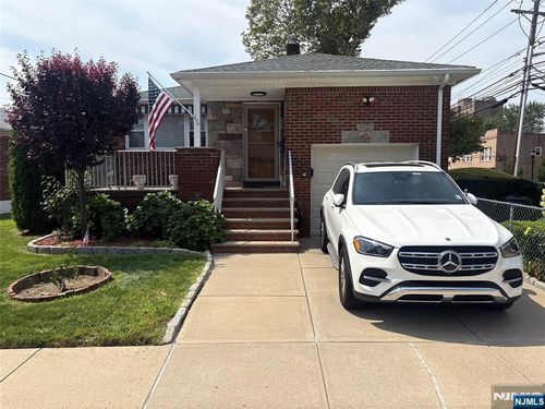 100 Crescent Avenue, Cliffside Park, NJ, 07010 | Card Image