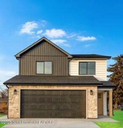 100 Bear Hollow Cir, Thayne, WY, 83127 | Card Image