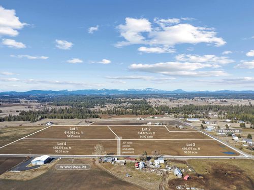 3900 W Wild Rose Rd, Deer Park, WA, 99006-9746 | Card Image