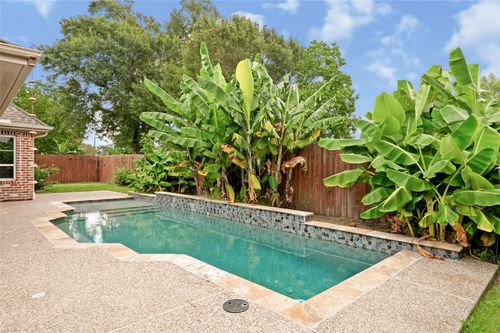 104 Mockingbird Ln, Bridge City, TX, 77611-2700 | Card Image