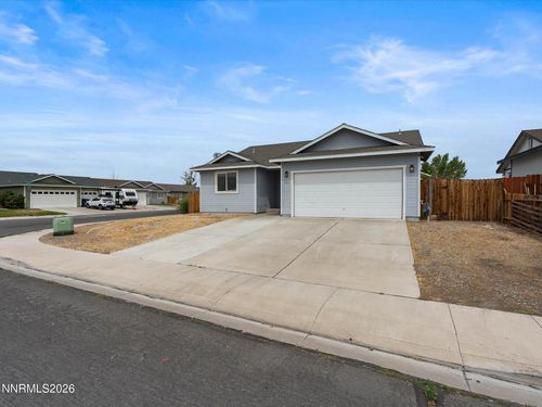 318 Emigrant Way, Fernley, NV, 89408-4624 | Card Image